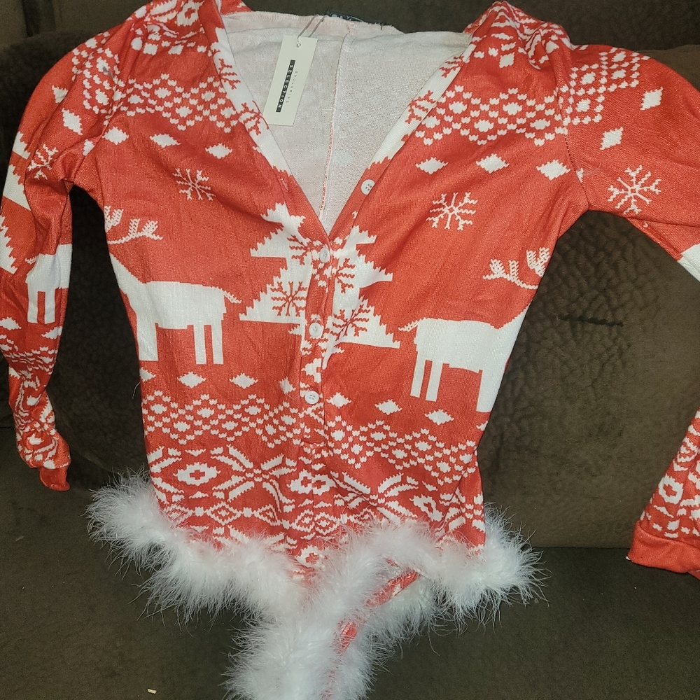 Winter onsie nwt large